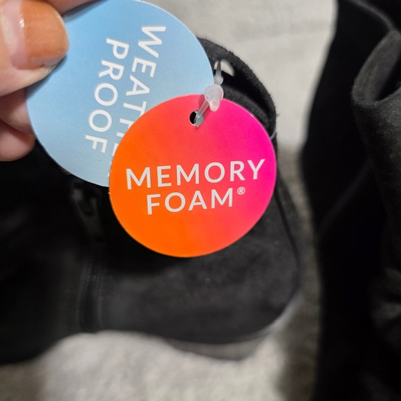 Comfortiva Black Suede Ruched WeatherProof Booties Ankle Boot Women 8.5 WIDE NEW - Picture 6 of 10